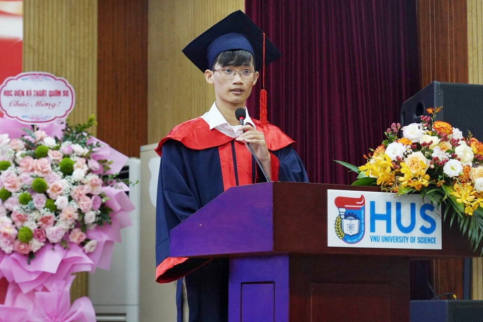 Từ cú sốc trượt học sinh giỏi đến thủ khoa đầu ra đại học của 10X Bình Định-2