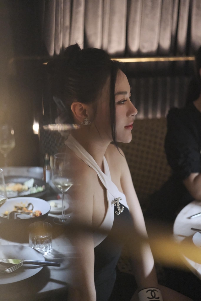 Phương Oanh - Shark Bình trốn con hẹn hò, lộ sắc vóc sau sinh của nữ diễn viên-2