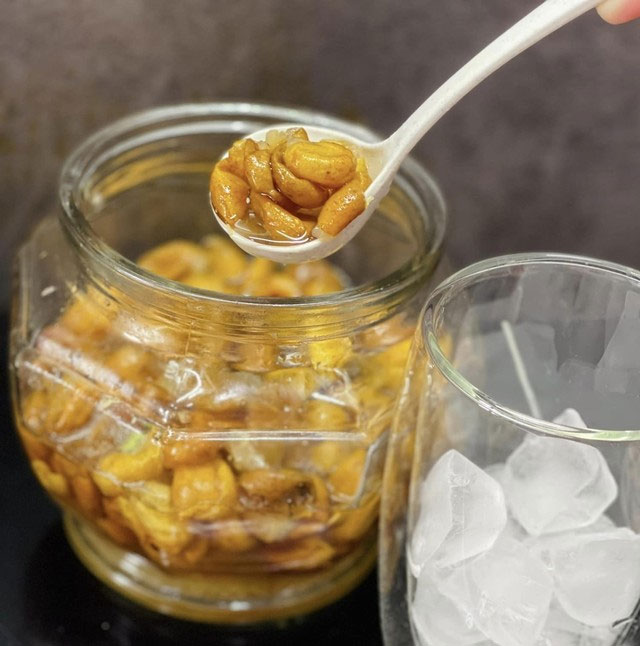 Chế biến đồ uống đơn giản nhưng uống vào hết ho lại giải nhiệt từ quất hồng bì đang vào mùa-1