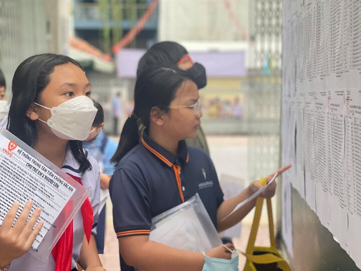 Gần 4.300 thí sinh tranh suất vào lớp 6 trường nóng nhất TP.HCM-1