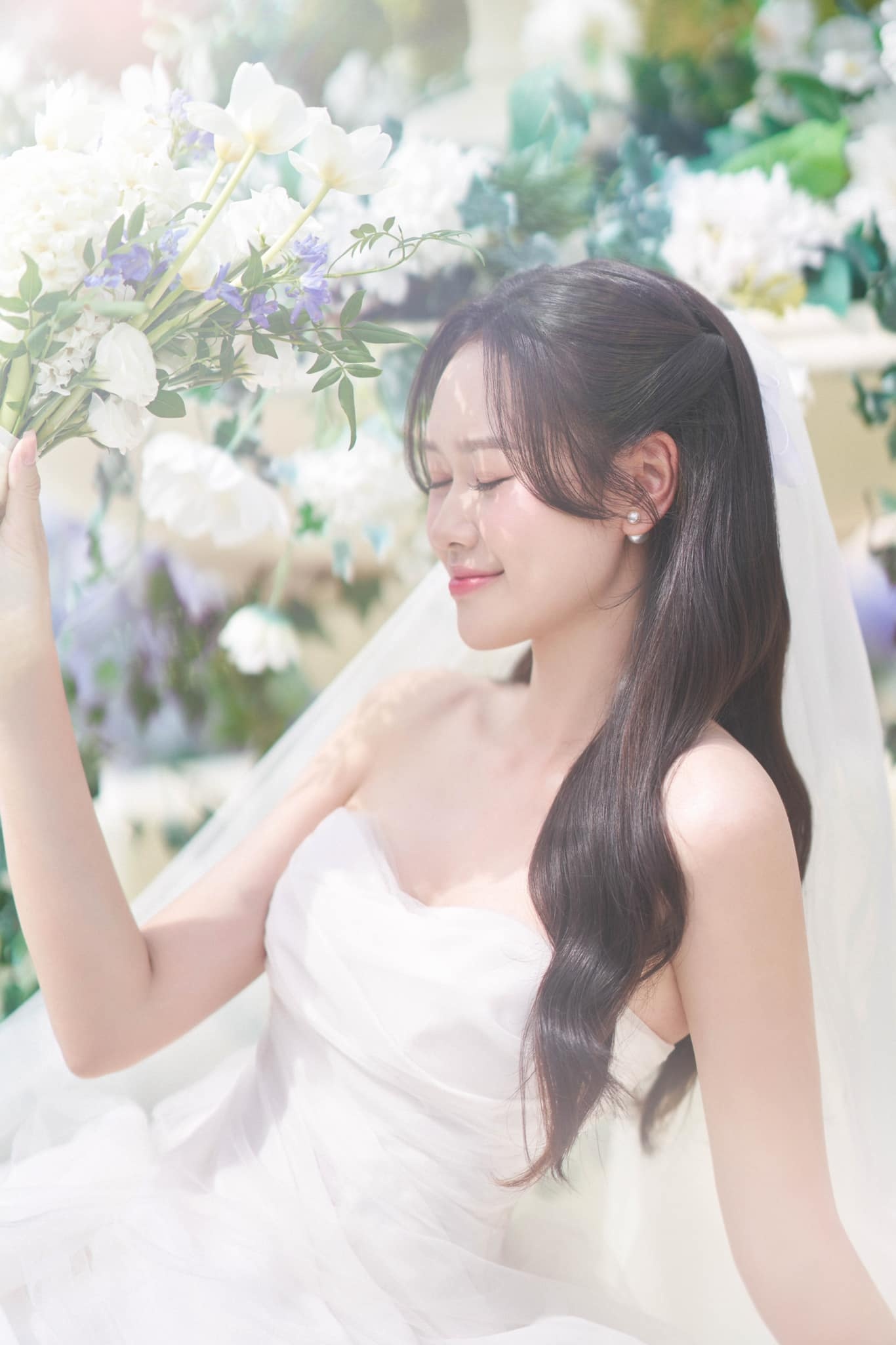 Ảnh cưới ngọt ngào của diễn viên Anh Đức và bạn gái kém 12 tuổi xinh như hoa hậu-7