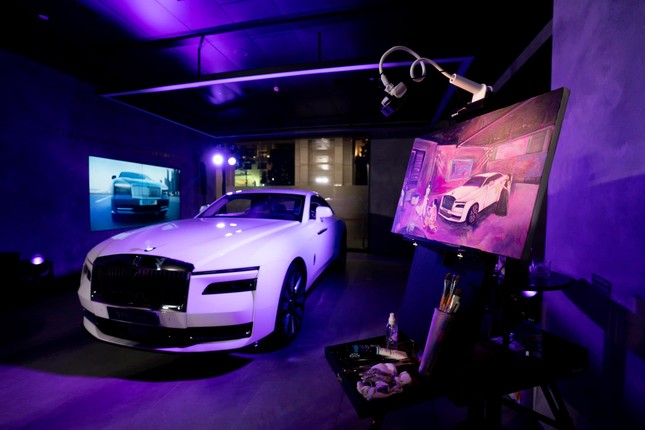 Cận cảnh mẫu xe siêu sang Rolls-Royce Spectre của đại gia Minh Nhựa-6