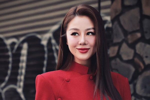 Kiều nữ làng hài Nam Thư từng phải xin lỗi vì ôm ấp bạn diễn đã có vợ, bị hỏi đang làm vợ bé hả-9