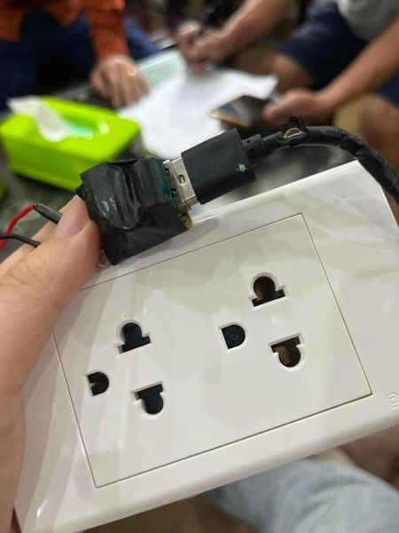 Thêm một phòng trọ bị tố lắp camera quay lén, sinh viên thuê nhà cần lưu ý gì?-1