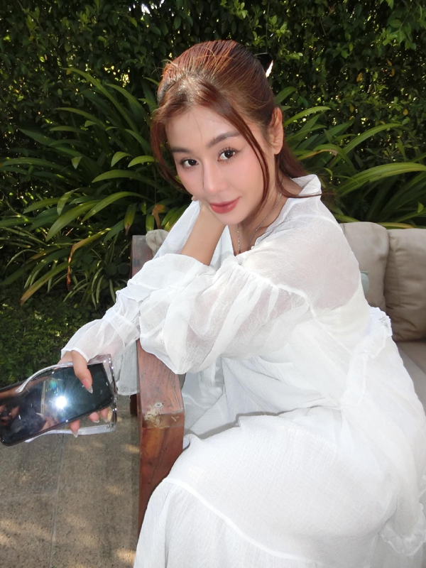 Thân thế ít biết của nữ diễn viên vừa vướng ồn ào là tiểu tam-7