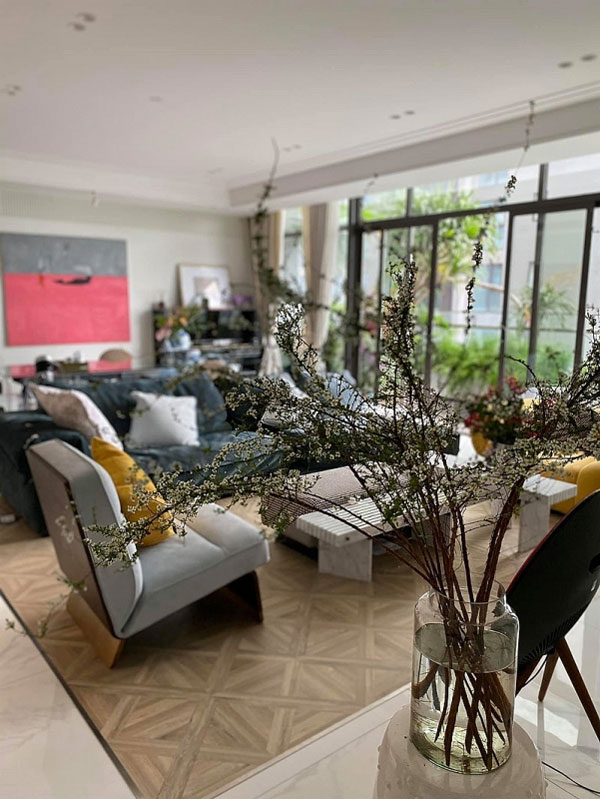 Vợ Tùng Dương hiếm hoi xuất hiện công khai bên chồng, căn nhà đang ở không quái như nhiều người vẫn tưởng-6