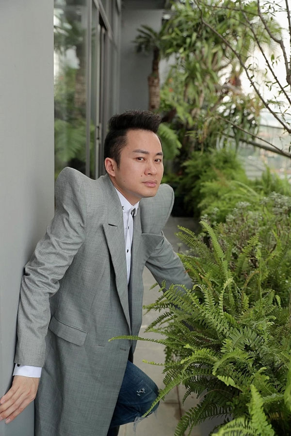 Vợ Tùng Dương hiếm hoi xuất hiện công khai bên chồng, căn nhà đang ở không quái như nhiều người vẫn tưởng-21