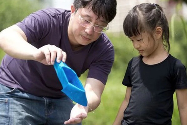 Cách cha mẹ giúp con vượt qua nỗi sợ thất bại, kỹ năng mềm quan trọng để con thành công trong tương lai-1