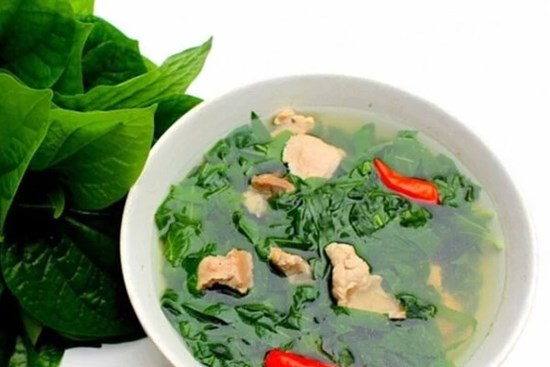 Cách nấu canh thịt bò lá lốt ngon đơn giản