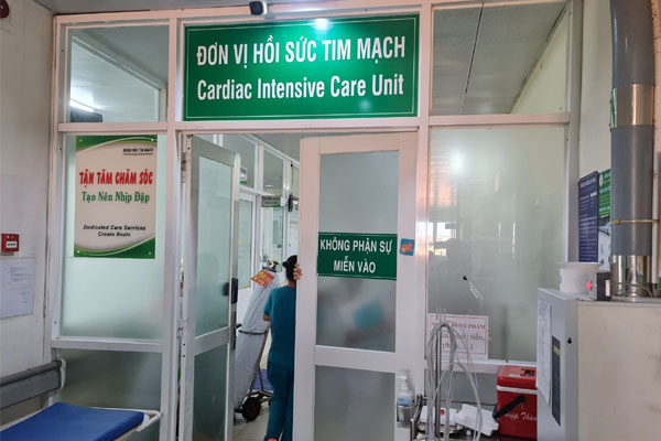 Thanh niên nghi bị cô ruột đầu độc bằng xyanua hiện giờ ra sao?-1