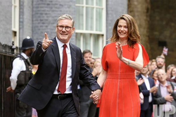 Thủ tướng Thái Lan bị bãi nhiệm-2