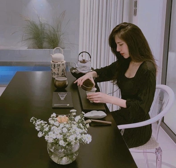 Biệt thự tiền tỷ ngập tràn hoa tươi của vợ chồng Thủy Tiên - Công Vinh-5