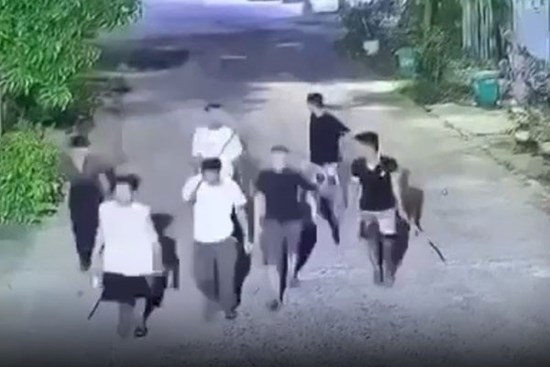 Học viên trường lái hỗn chiến với thanh niên địa phương lúc nửa đêm, một người tử vong tại chỗ