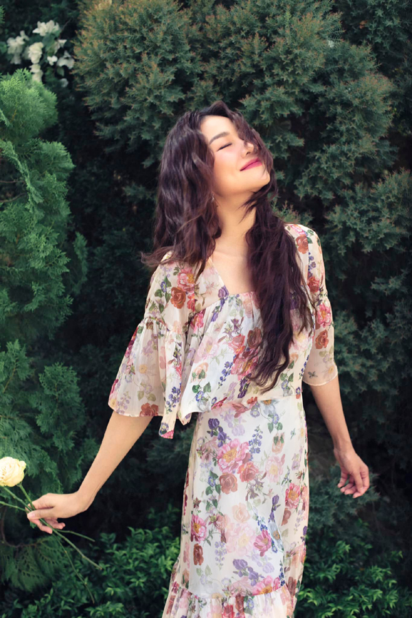 Thanh Hằng khoe làn da căng mọng ở tuổi ngoài tứ tuần, bí quyết chăm sóc không phải ai cũng biết-9