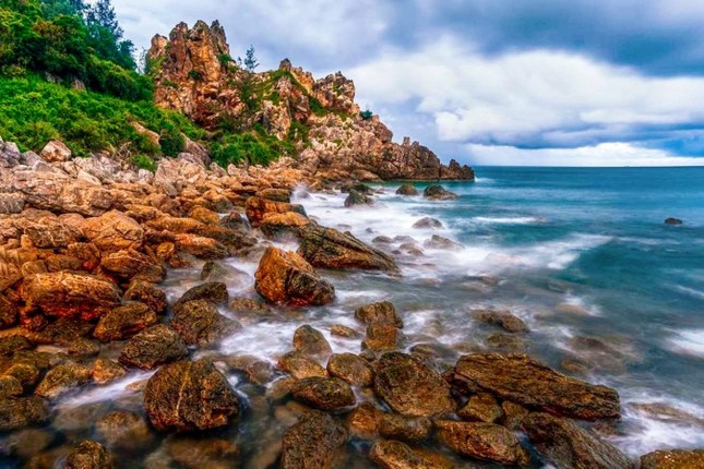 Vẻ đẹp hoang sơ kỳ diệu của Mũi Vi Rồng-5