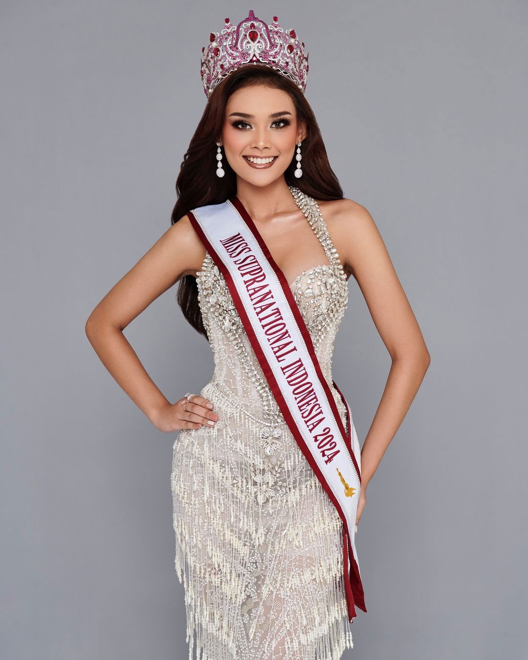 Nhan sắc tân Hoa hậu Siêu quốc gia gây tranh cãi-7