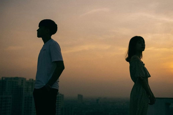 Tình cờ lướt mạng, cô gái phát hiện bạn trai 7 năm ngoại tình với bạn thân-2