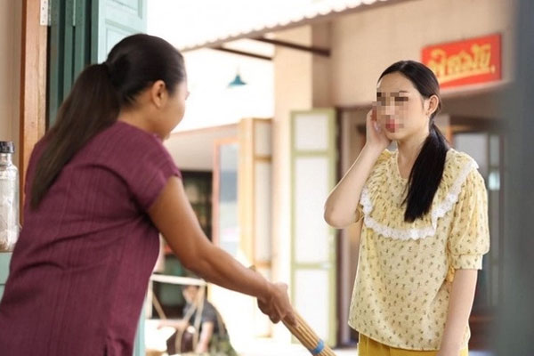 Vợ làm sếp có xe đưa đón nhưng không chịu mua ô tô cho tôi-2