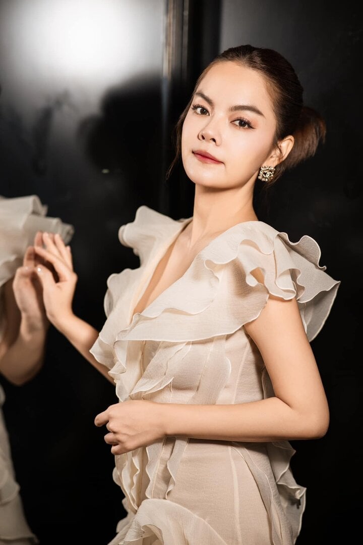 Phạm Quỳnh Anh: Từng nghi bạn trai yêu thương con gái riêng chỉ để lấy lòng cô-1