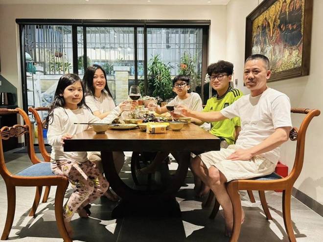 Thiên Lôi xấu nhất lịch sử Trần Bình Trọng khoe quý tử cao lớn, ngoại hình bỏ xa bố nhờ gen mẹ-7