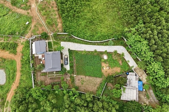 Tậu 2ha đất không điện, thiếu nước, vợ chồng Hưng Yên làm chốn ‘chữa lành’