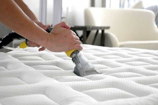 Mẹo làm sạch đệm không cần giặt