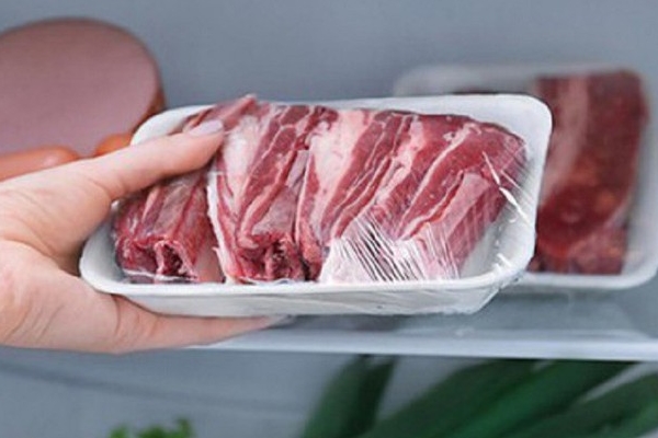 Có nên mở cửa sổ khi bật máy hút mùi?-2