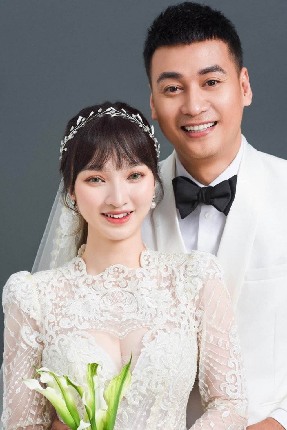 4 sao nam lấy vợ kém 17 tuổi: Ai cũng giàu sụ, có người còn là đạo diễn nghìn tỷ-17