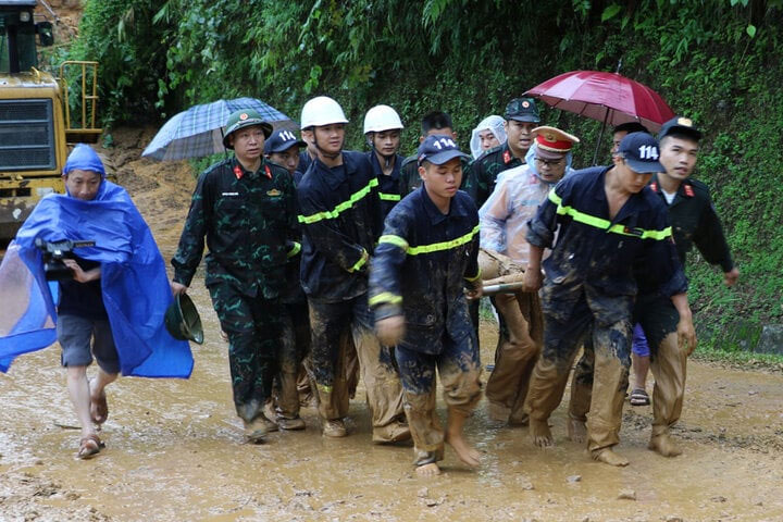 Thủ tướng yêu cầu khẩn trương tìm kiếm các nạn nhân vụ sạt lở đất ở Hà Giang-1