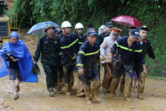 Thủ tướng yêu cầu khẩn trương tìm kiếm các nạn nhân vụ sạt lở đất ở Hà Giang