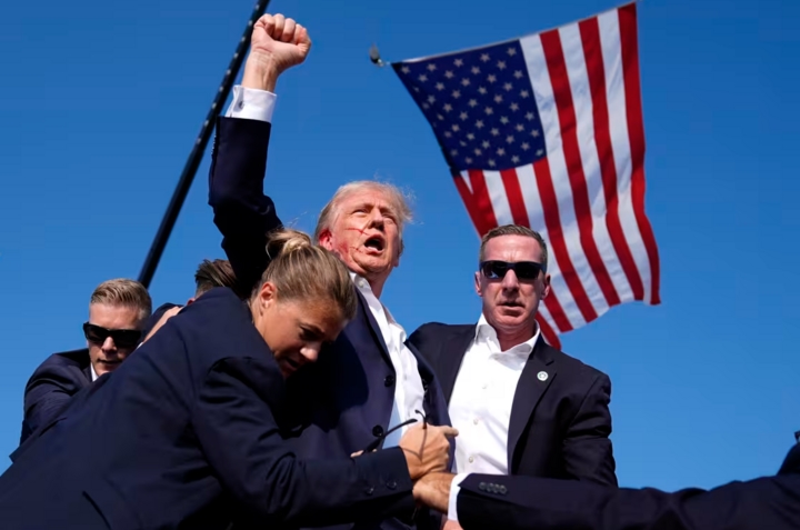 Ông Donald Trump bị bắn khi đang vận động tranh cử-1