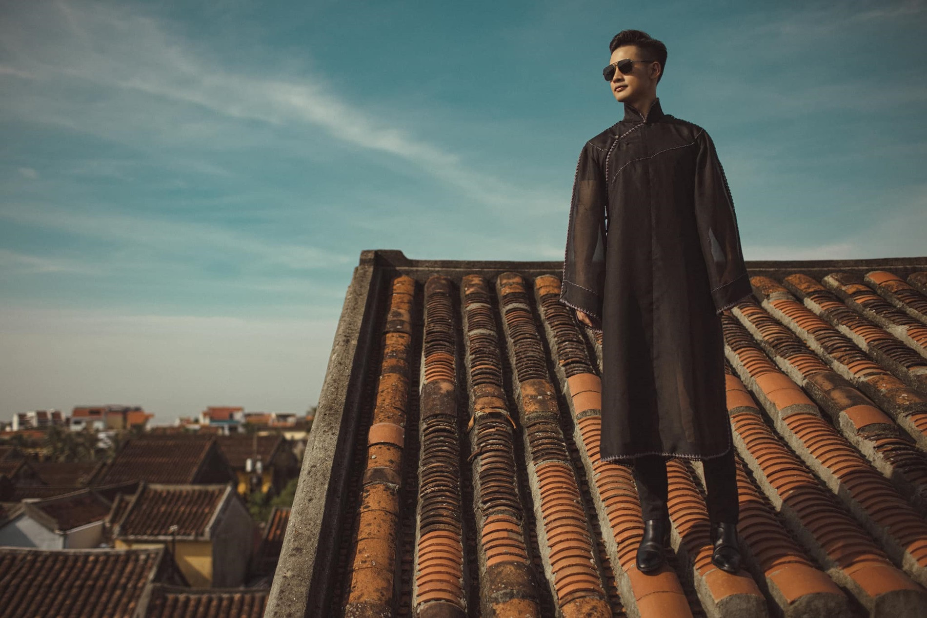 Vụ Đức Tuấn chụp ảnh trên mái nhà cổ ở Hội An: Chủ quán cà phê nói gì?-1