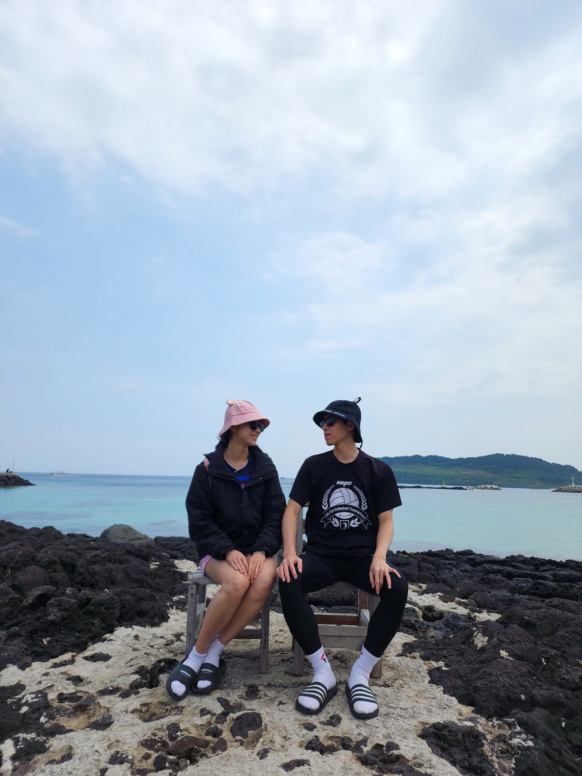 Chuyện tình 10 năm của cặp đôi gương vỡ lại lành, cùng nhau thành tiến sĩ-1