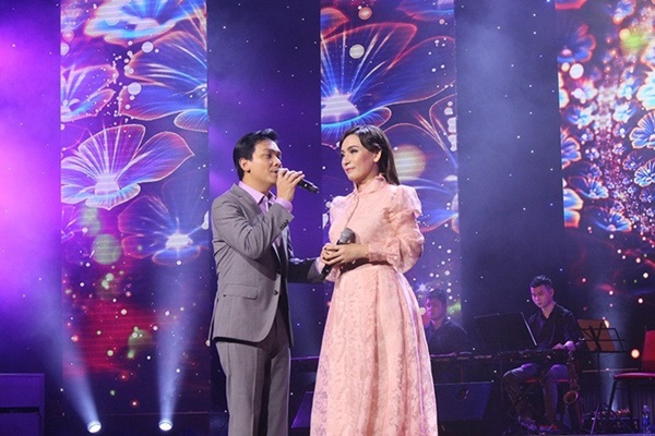 Hoàng tử nhạc vàng tuổi 53 viên mãn bên người vợ kín tiếng cùng các con-9