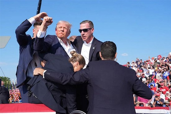 Thêm thông tin về nghi phạm bắn ông Trump