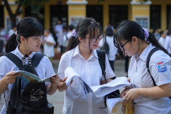 Lưu ý quan trọng với học sinh trúng tuyển bổ sung vào lớp 10 Hà Nội-1