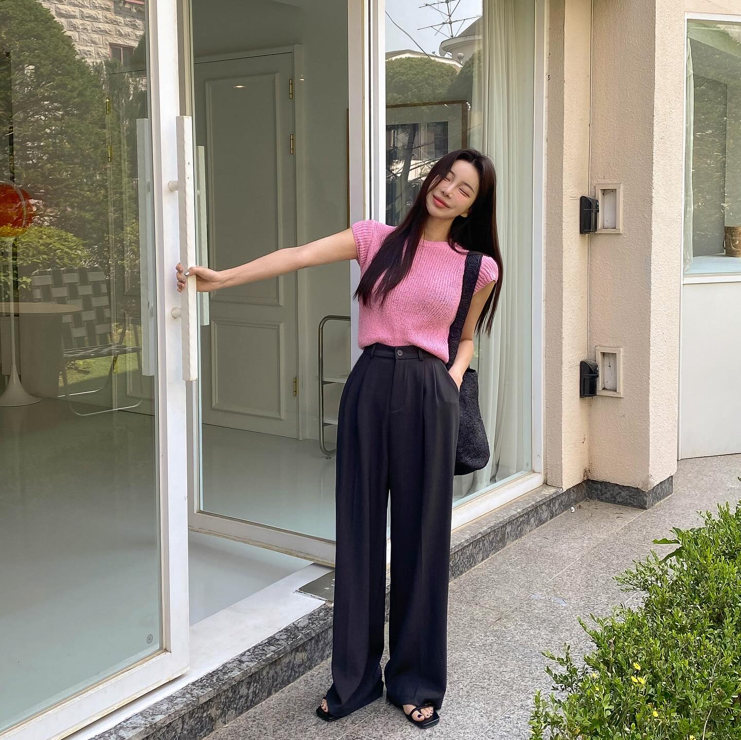 4 kiểu giày phù hợp nhất với quần ống rộng vì sự trẻ trung, tôn dáng-2