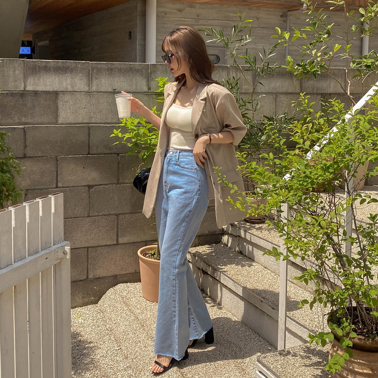 4 kiểu giày phù hợp nhất với quần ống rộng vì sự trẻ trung, tôn dáng-3