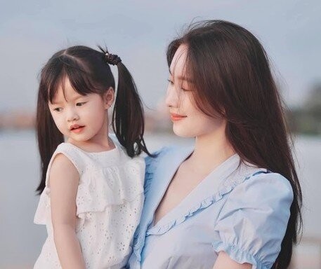 Đặng Thu Thảo hiếm hoi khoe ảnh con trai với Tổng giám đốc Trung Tín, để lộ cuộc sống triệu đô của nhóc tì 4 tuổi-5