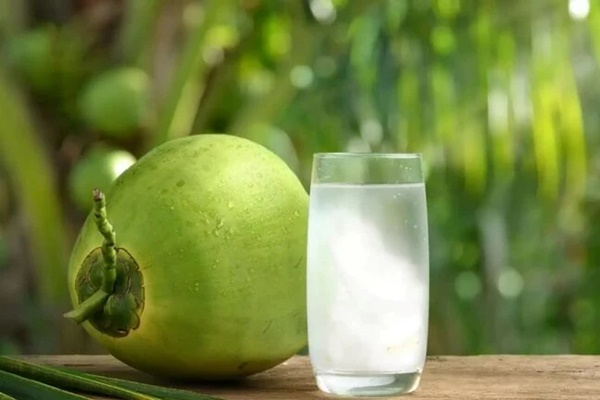Những sai lầm khi uống nước dừa không phải ai cũng biết-1