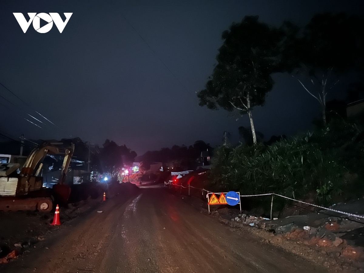 Danh tính 2 người thương vong trong vụ sạt lở đất vùi lấp quán ăn tại Lâm Đồng-1