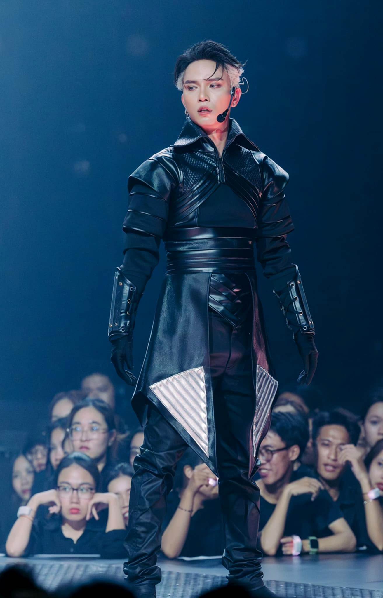 Nam nghệ sĩ đáp trả cực gắt khi bị chê kém nhất trong số 33 anh tài-3