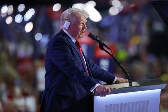 Vết thương của ông Trump “vẫn còn chảy máu”