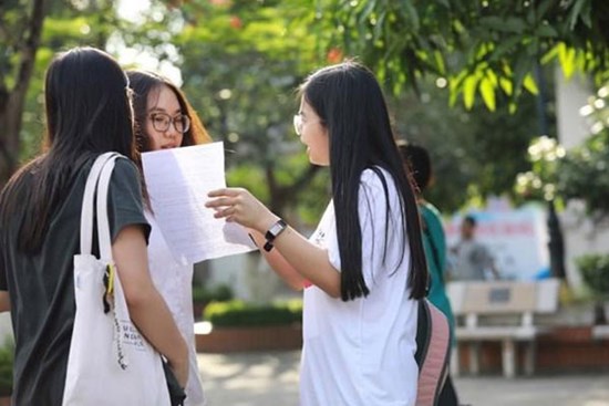 Gần 100 trường đại học chốt điểm sàn xét tuyển 2024, cao nhất 24 điểm