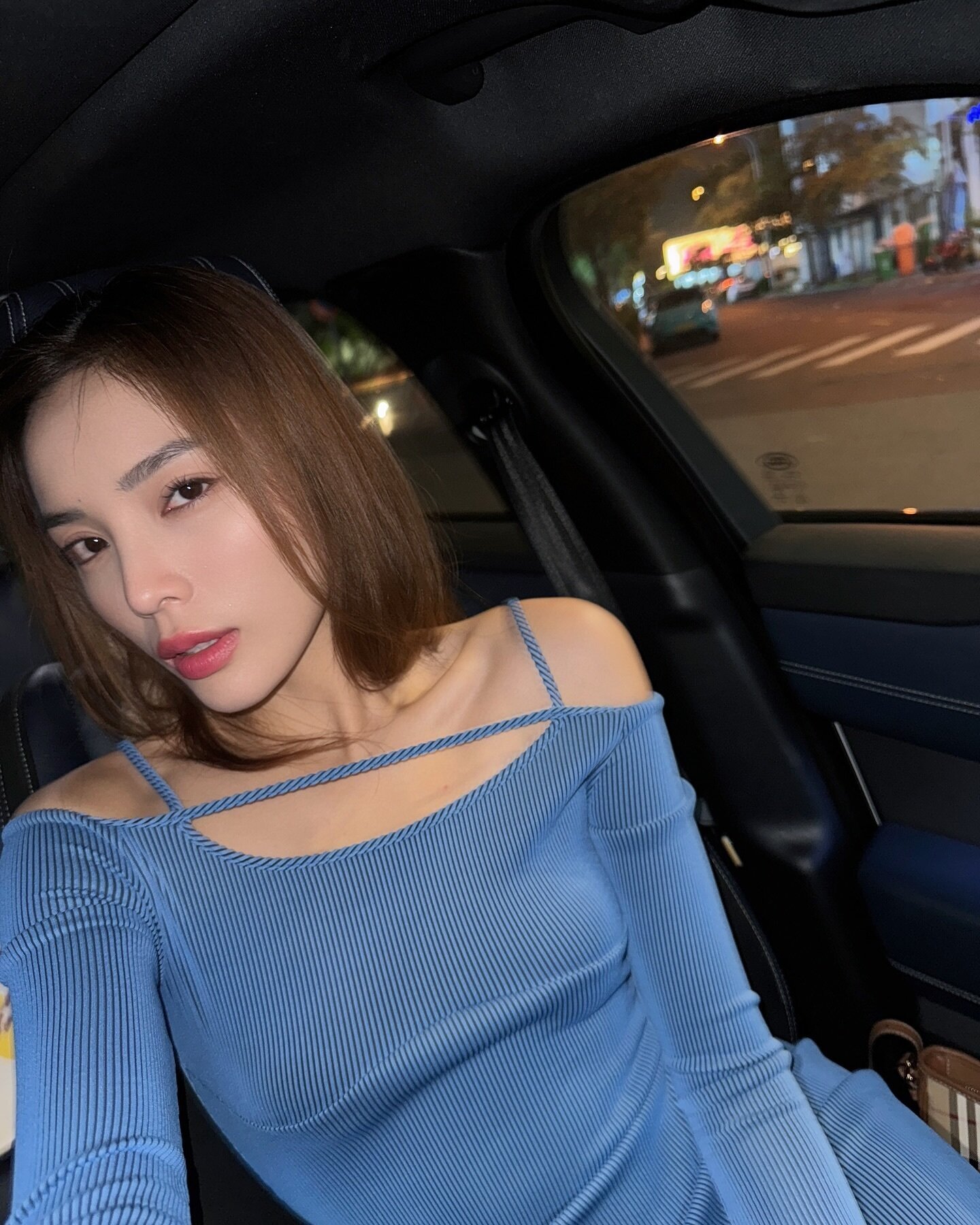 Sao Việt 22/7: Hồ Ngọc Hà tìm bình yên, Cát Tường thăm các nghệ sĩ gạo cội-9