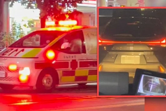 Ngăn xe chở bệnh nhân về gặp gia đình lần cuối, tài xế ở Trung Quốc gây phẫn nộ