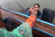 Nhóm người đánh cá cứu sống người phụ nữ trôi dạt trên biển