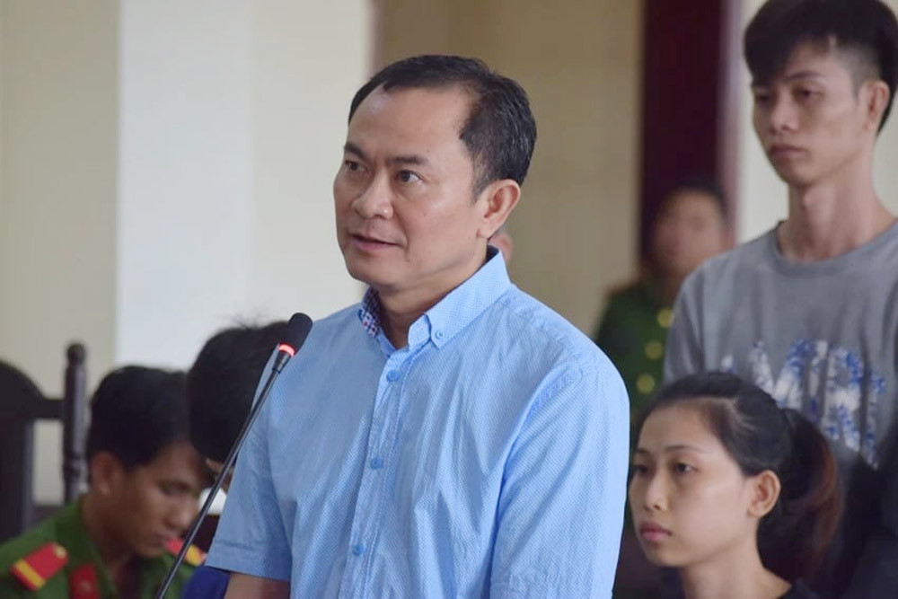 Mắt xích lật tẩy hành vi nhận hối lộ của 2 cựu Cục trưởng Đăng kiểm-1