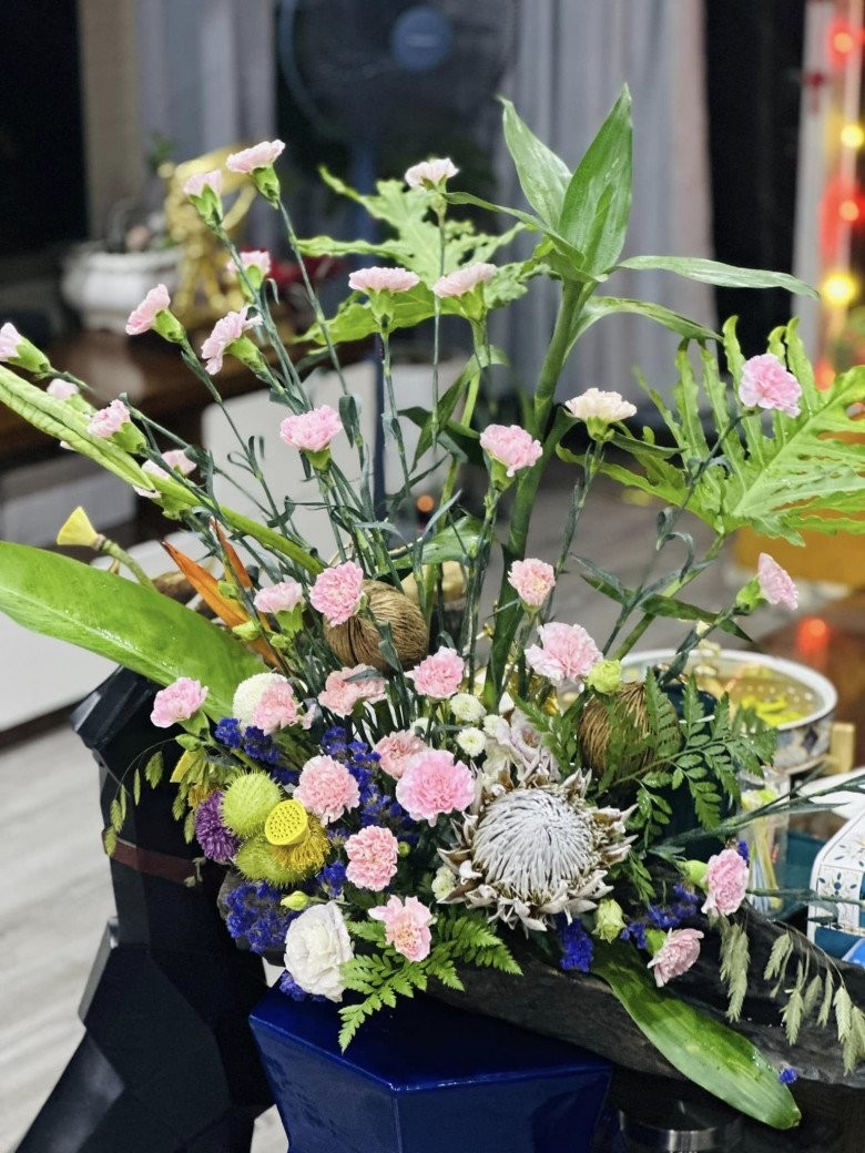 BTV Hoàng Trang VTV khoe góc chữa lành tại gia, được chị em ngưỡng mộ vì tài cắm hoa khéo léo-5