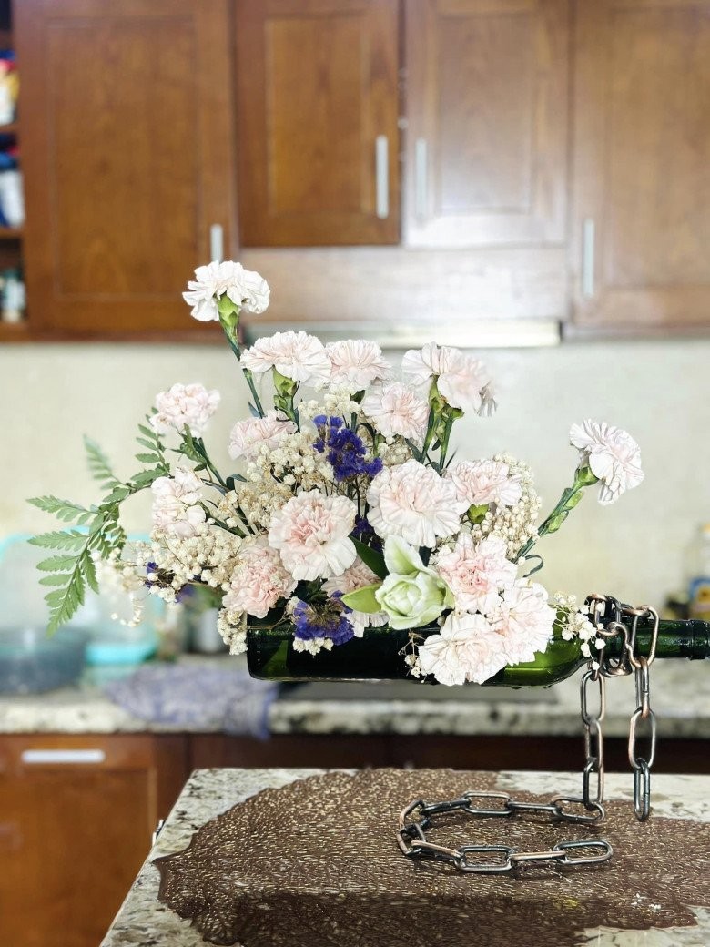 BTV Hoàng Trang VTV khoe góc chữa lành tại gia, được chị em ngưỡng mộ vì tài cắm hoa khéo léo-6